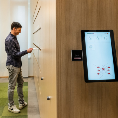 Smart locker